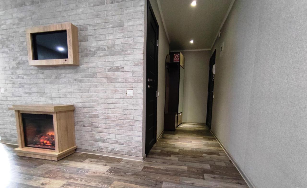 Люкс В Центре Металлургов 31 Kr Apartments ครือวอยร็อก ภายนอก รูปภาพ