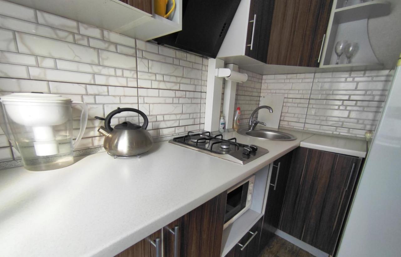 Люкс В Центре Металлургов 31 Kr Apartments ครือวอยร็อก ภายนอก รูปภาพ